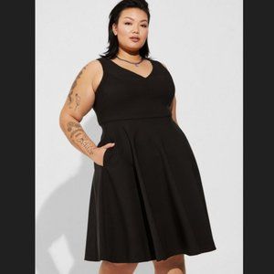 Torrid At The Knee Studio Refined Crepe Skater Black Dress Size 22
